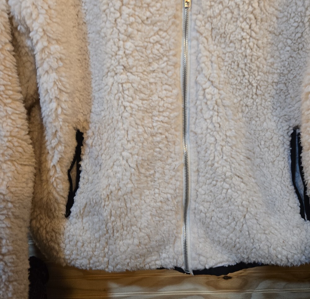 ALTERED STATE Women's Cream Sherpa Zip Jacket with Black Flower Appliqués - Picture 4 of 6